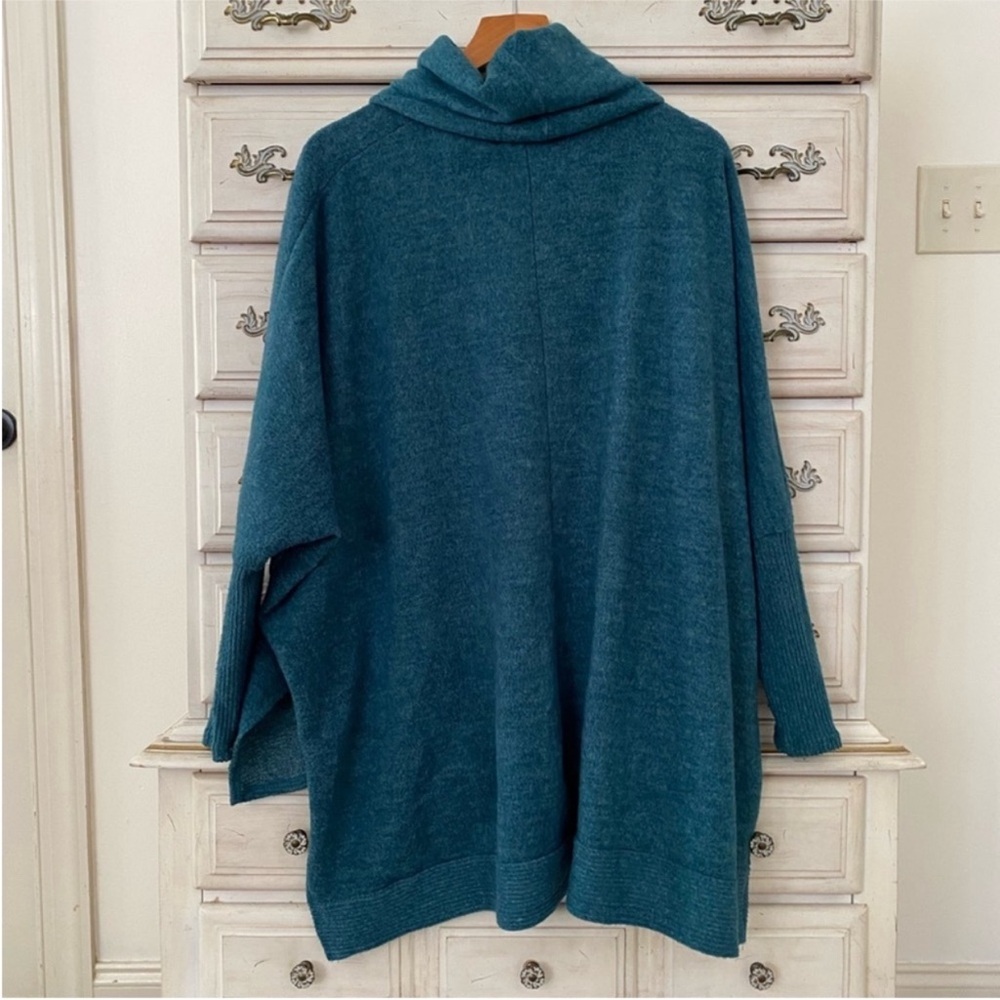 Vici Green Turtleneck Sweater - Picture 4 of 4
